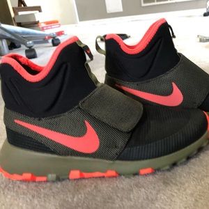 NIKE ROSHE MID WNTER STAMINA worn 1x
